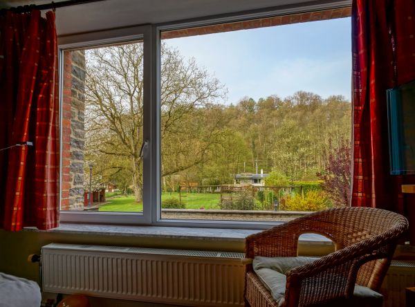Cost of Fiberglass Window Repair in Jupiter